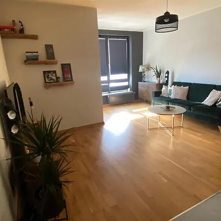 Hill Apartment *